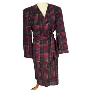 Vintage Pendleton multi color two piece co ord set plaid skirt suit wool midi